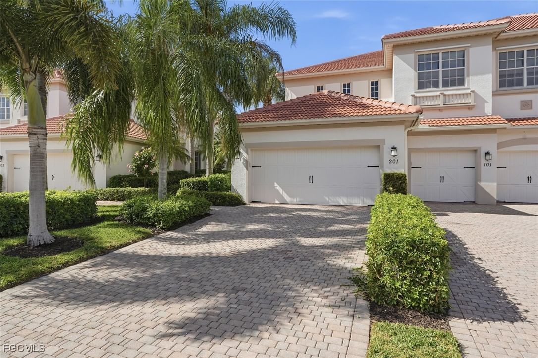 17498 Old Harmony Drive #201, Fort Myers, FL 33908 photo 2