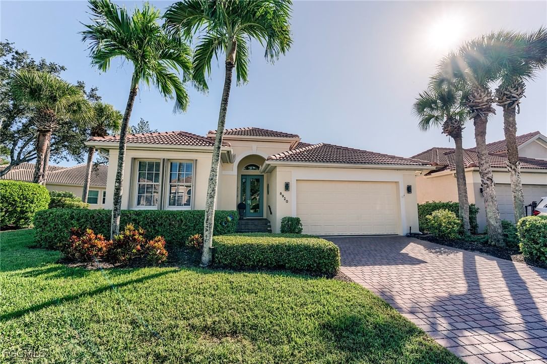 8920 Crown Colony Boulevard, Fort Myers, FL 33908 photo 2