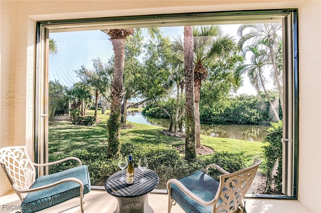 8920 Crown Colony Boulevard, Fort Myers, FL 33908 photo 4