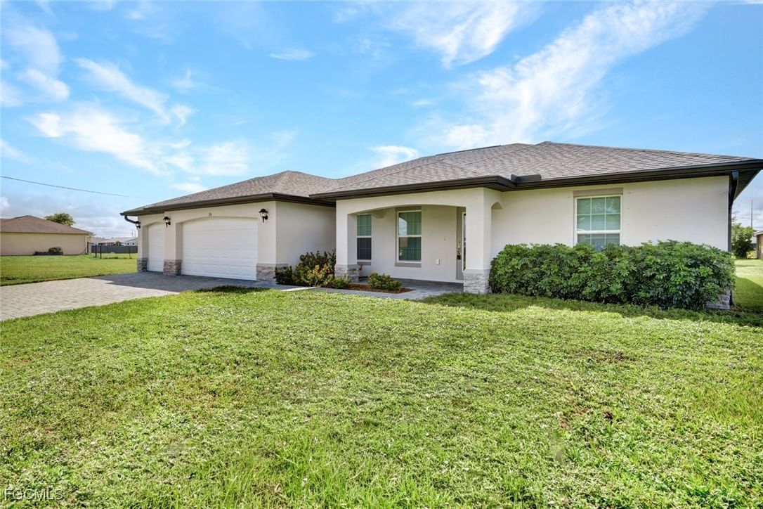216 NW 9th Terrace, Cape Coral, FL 33993 photo 2