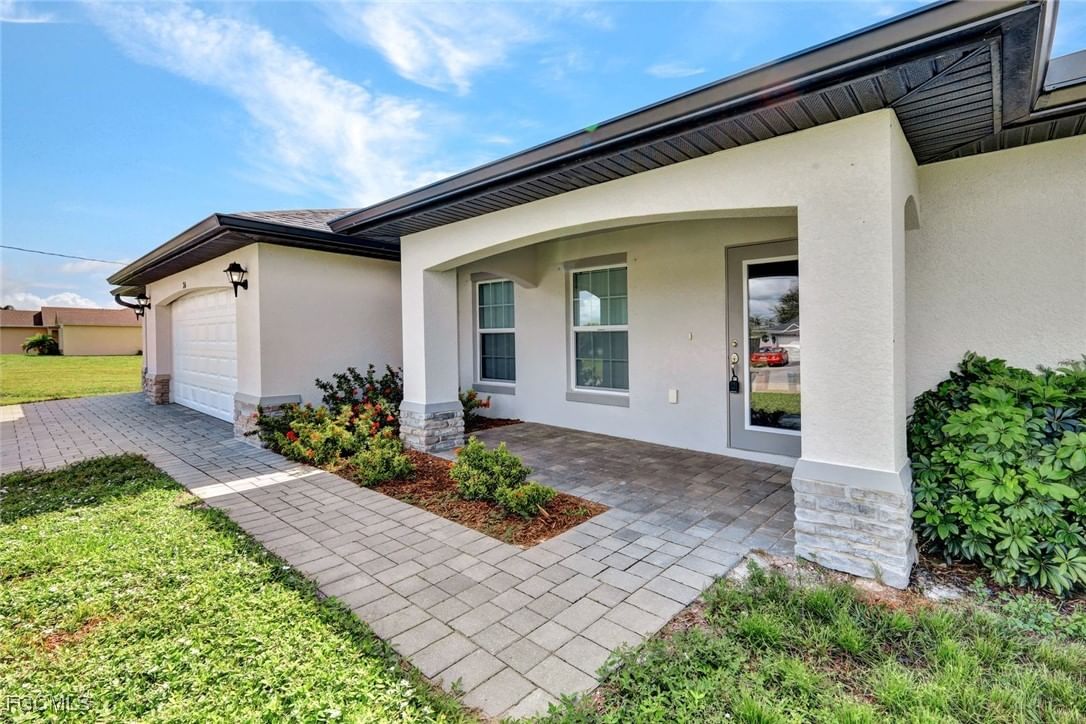 216 NW 9th Terrace, Cape Coral, FL 33993 photo 4