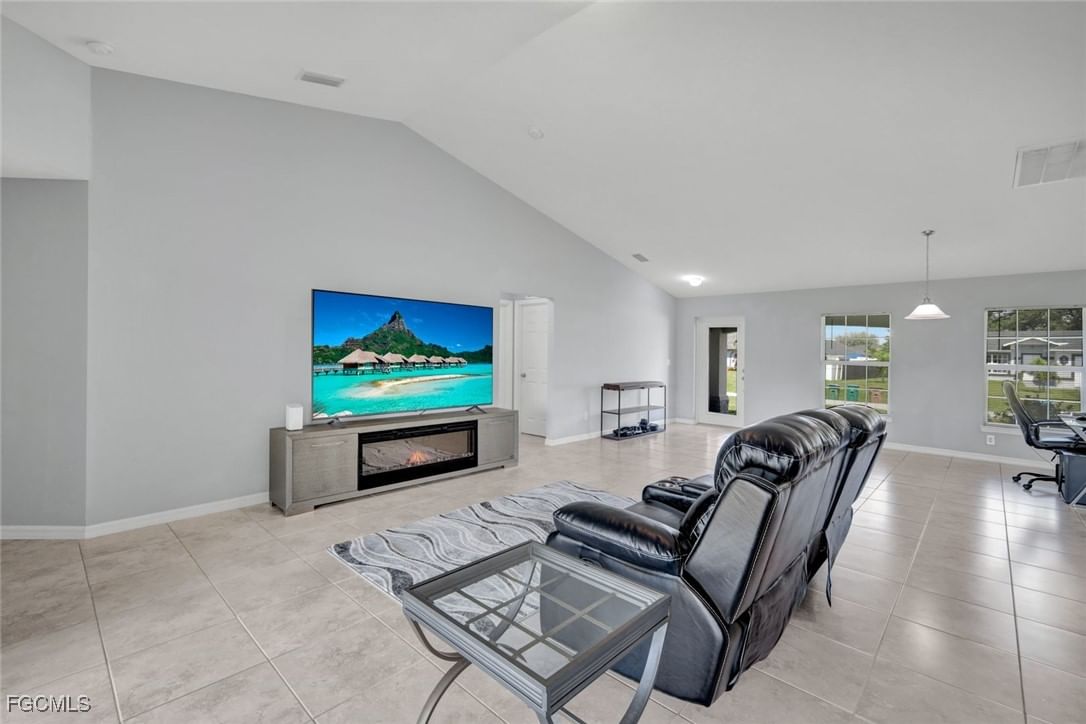 216 NW 9th Terrace, Cape Coral, FL 33993 photo 5