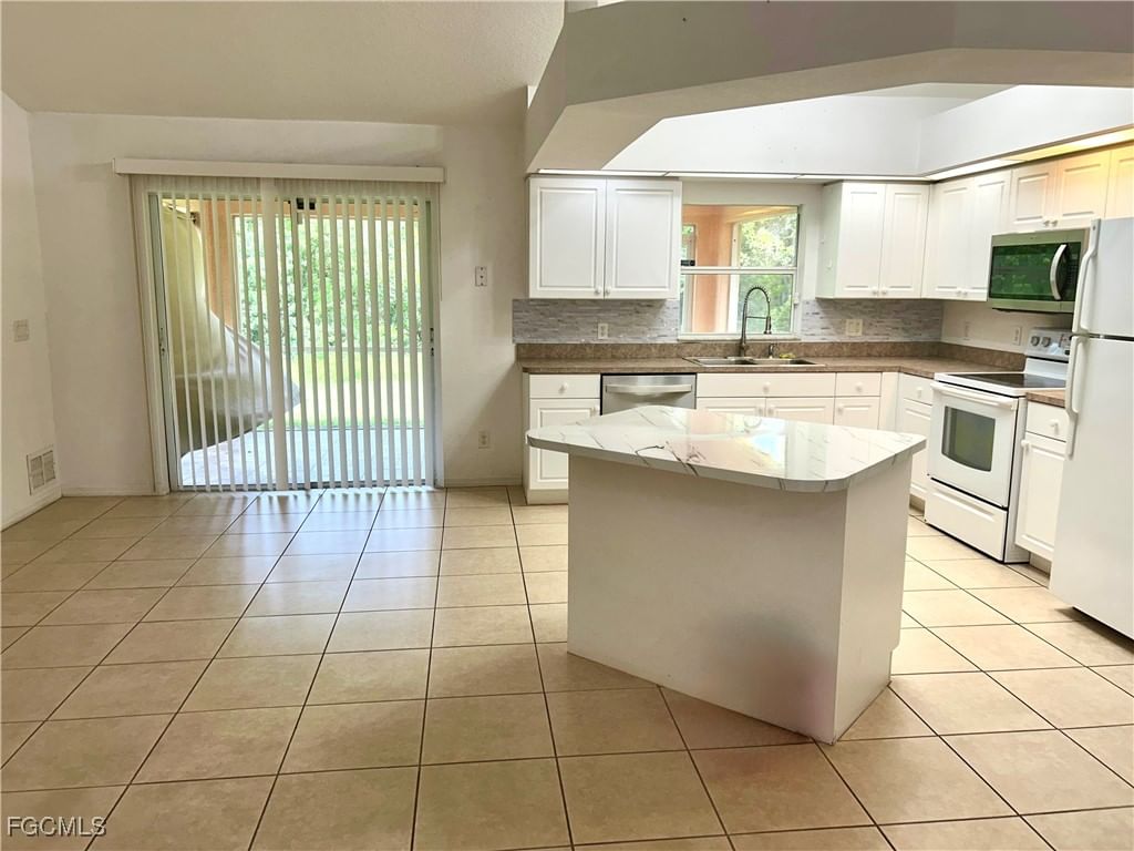 947 Hunter Street E, Lehigh Acres, FL 33974 photo 4