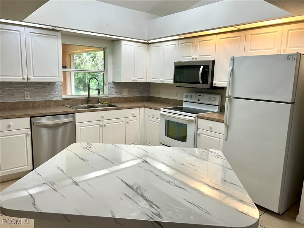 947 Hunter Street E, Lehigh Acres, FL 33974 photo 5
