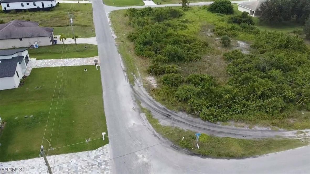 1608 Elva Avenue S, Lehigh Acres, FL 33976 photo 2