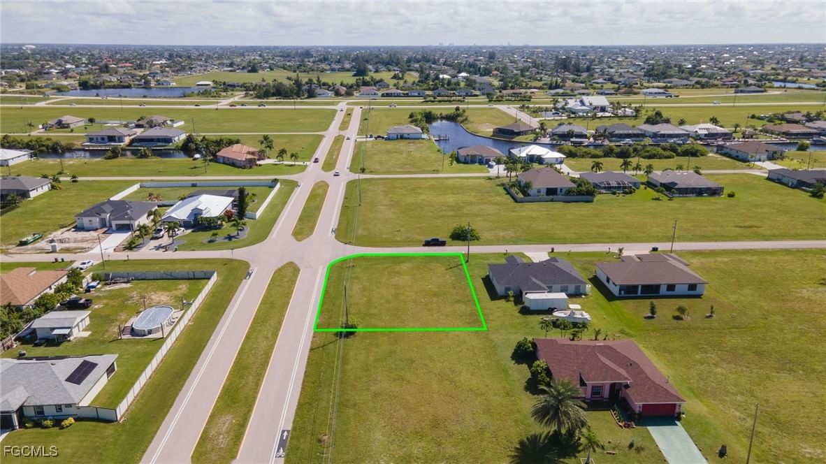 1054 NW 33rd Place, Cape Coral, FL 33993 photo 5