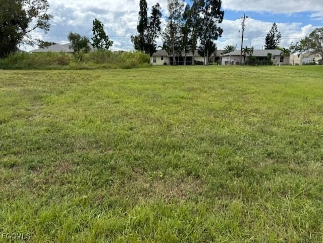 2116 NE 25th Terrace, Cape Coral, FL 33909 photo 2