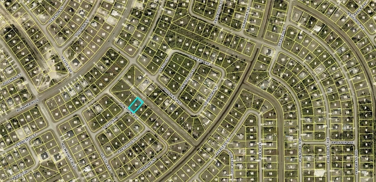 367 Pontoon Avenue, Lehigh Acres, FL 33974 photo 3
