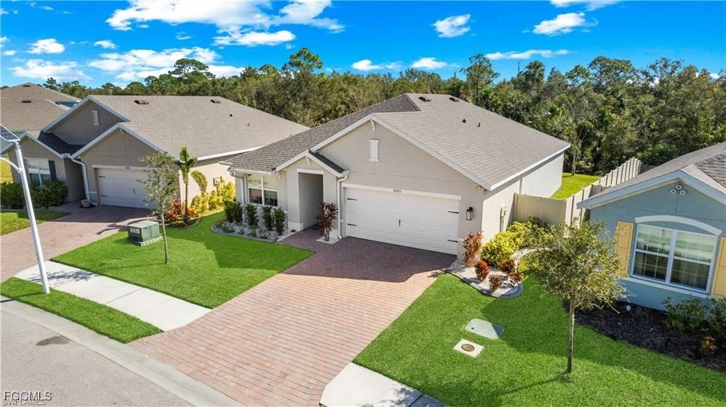 8880 Cascade Price Circle, North Fort Myers, FL 33917 photo 3