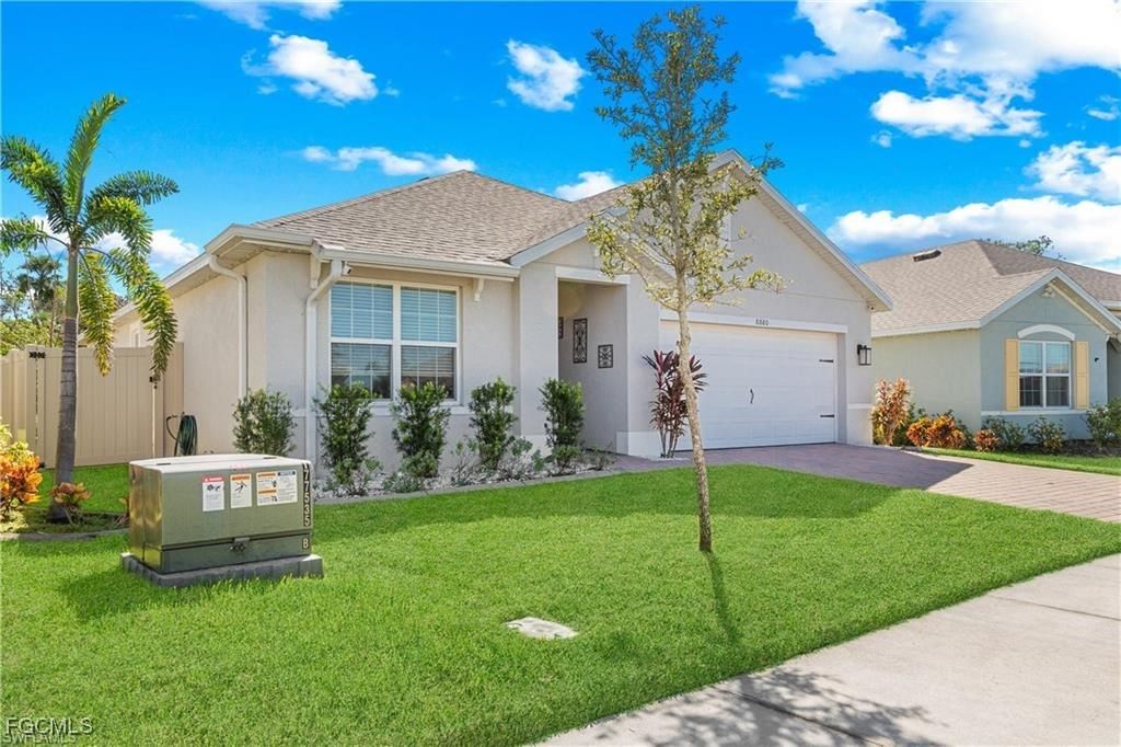 8880 Cascade Price Circle, North Fort Myers, FL 33917 photo 4