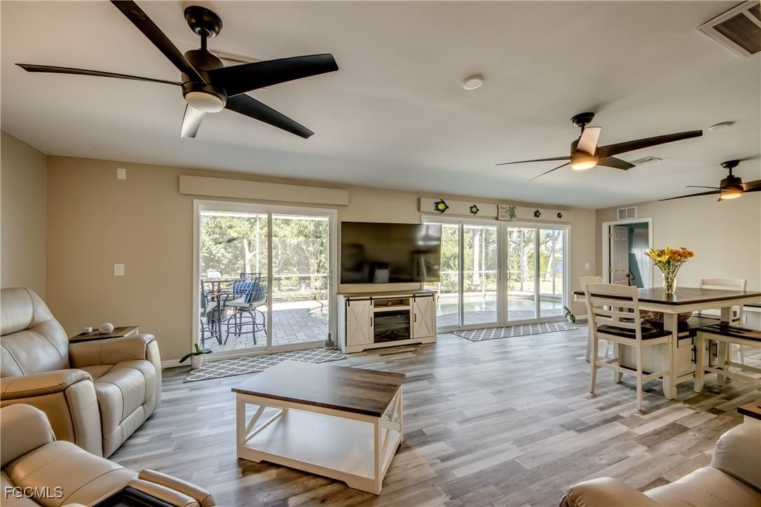 445 Donora Boulevard, Fort Myers Beach, FL 33931 photo 3