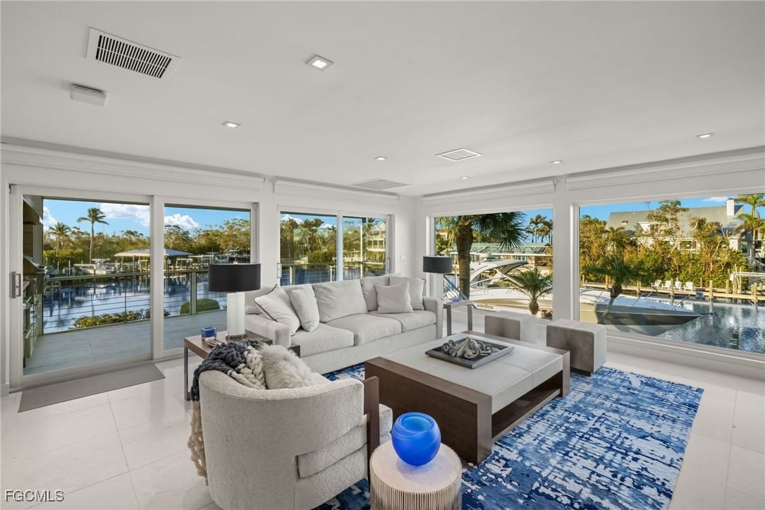 1290 Bay Drive, Sanibel, FL 33957 photo 4