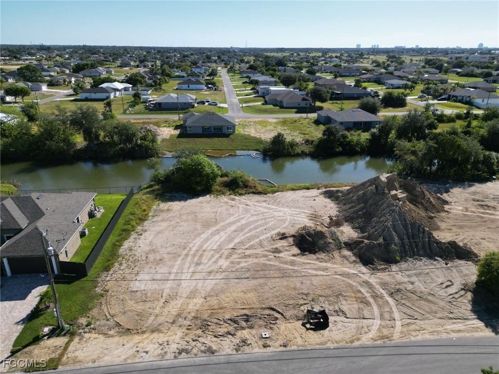 1817 NE 13th Avenue, Cape Coral, FL 33909 photo 2