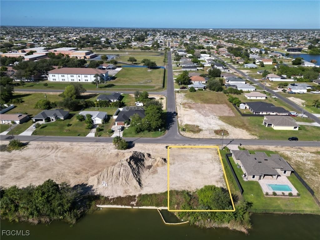 1817 NE 13th Avenue, Cape Coral, FL 33909 photo 3