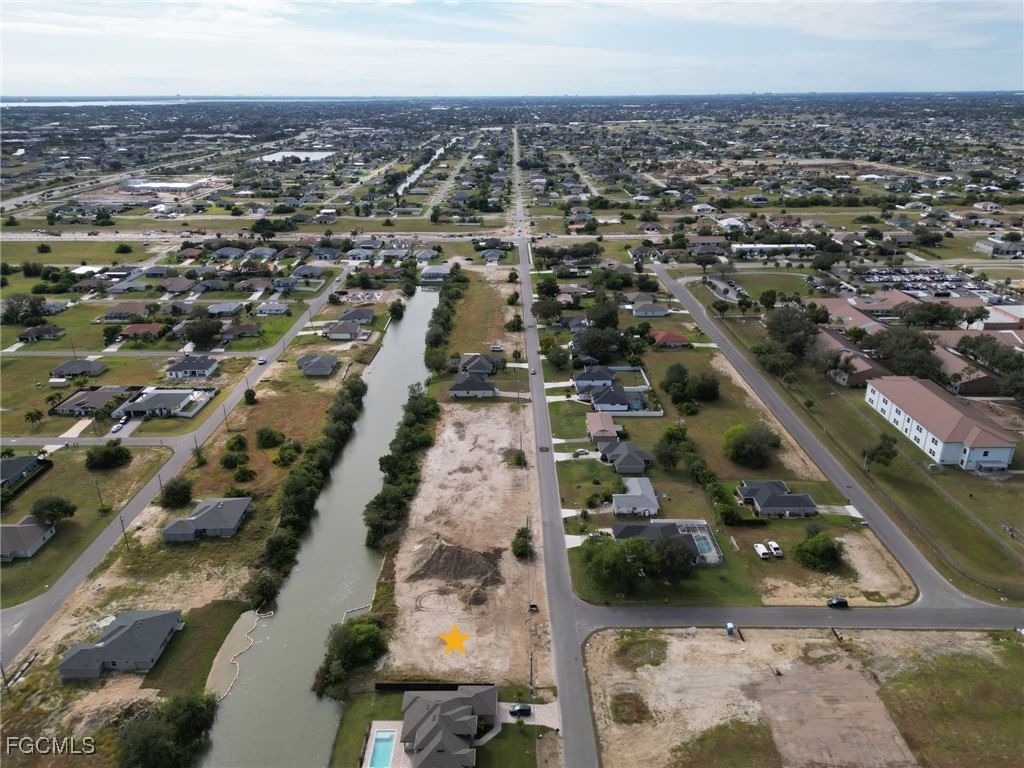 1817 NE 13th Avenue, Cape Coral, FL 33909 photo 4