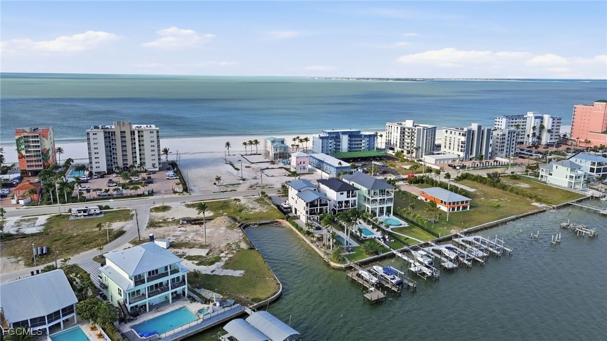 475 Estero Boulevard, Fort Myers Beach, FL 33931 photo 4