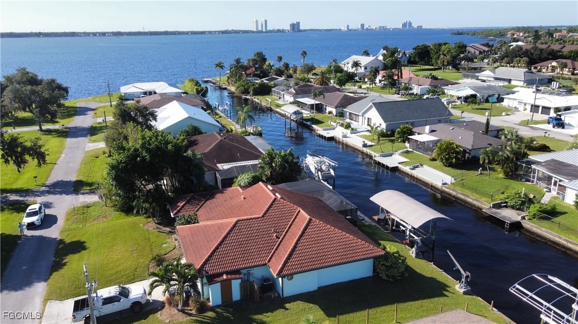 1823 Stevenson Road, North Fort Myers, FL 33917 photo 2