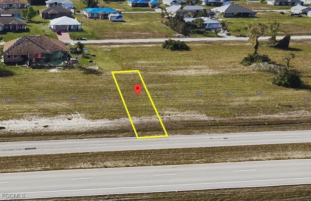 352 Diplomat Parkway W, Cape Coral, FL 33993 photo 3