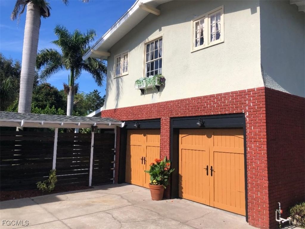 1249 Osceola Drive, Fort Myers, FL 33901 photo 5