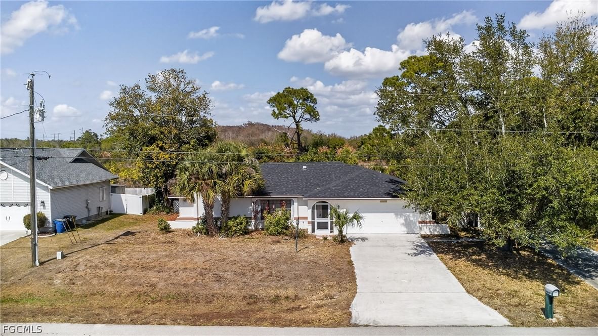 11225 Rabun Gap Drive NW, North Fort Myers, FL 33917 photo 2