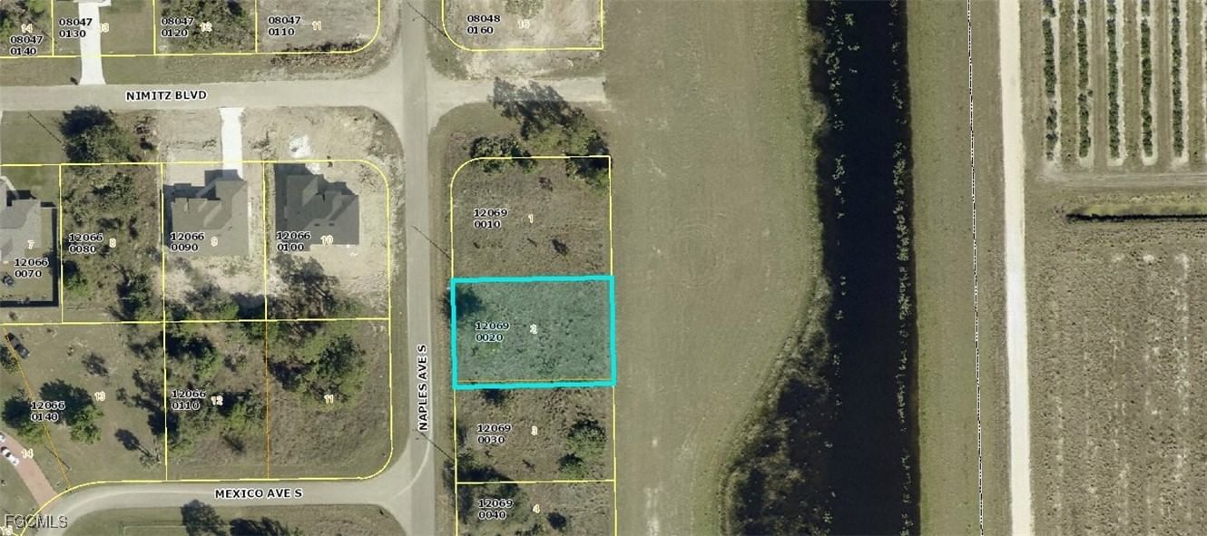 1003 Naples Ave S Ave, Lehigh Acres, FL 33974 photo 2
