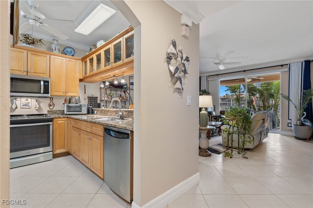 4566 SE 5th Place #105, Cape Coral, FL 33904 photo 5