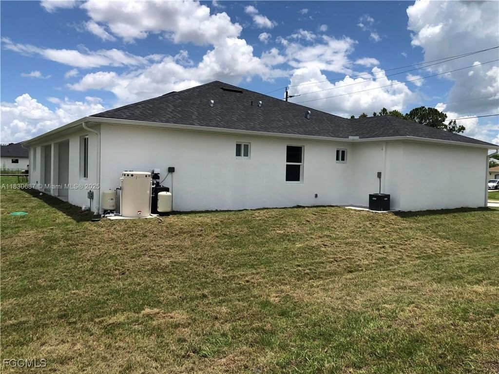 4572/4574 Golfview Boulevard, Lehigh Acres, FL 33973 photo 3