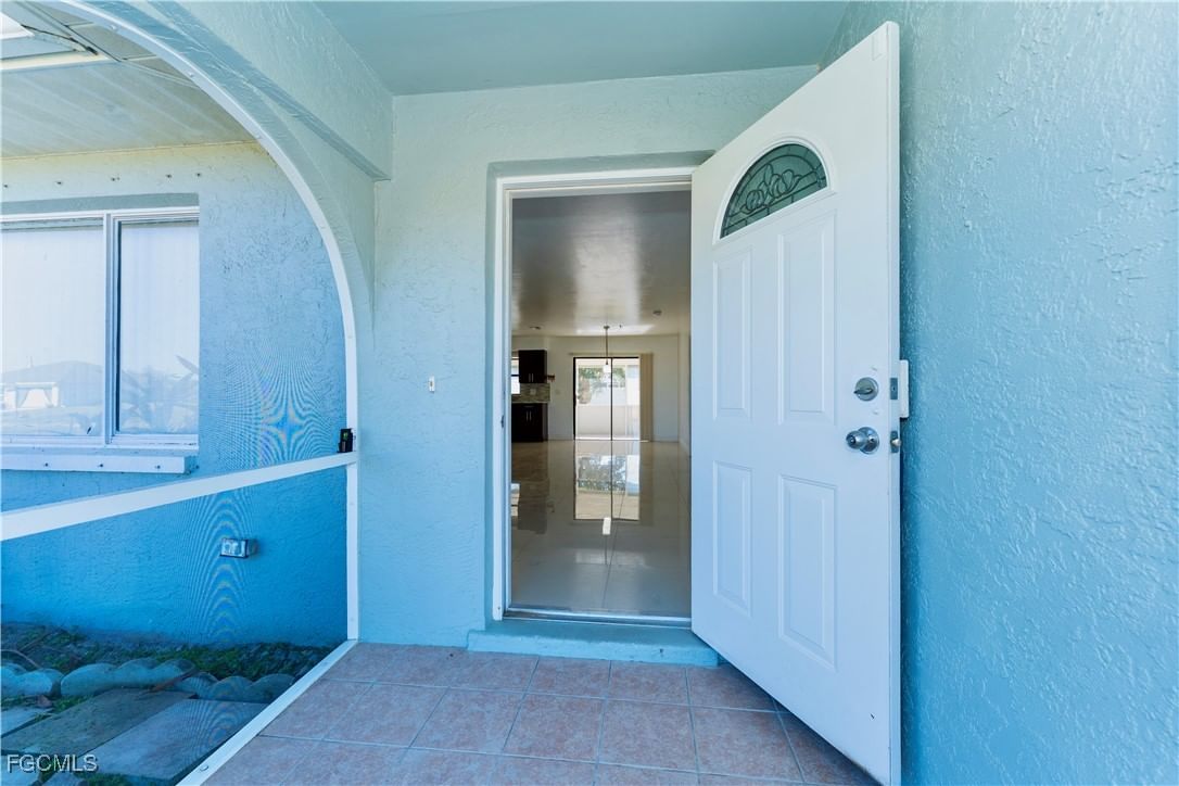224 NE 9th Terrace, Cape Coral, FL 33909 photo 3
