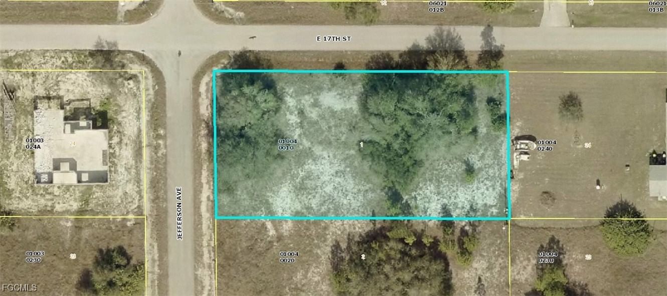 1622 Jefferson Ave Ave, Lehigh Acres, FL 33972 photo 2