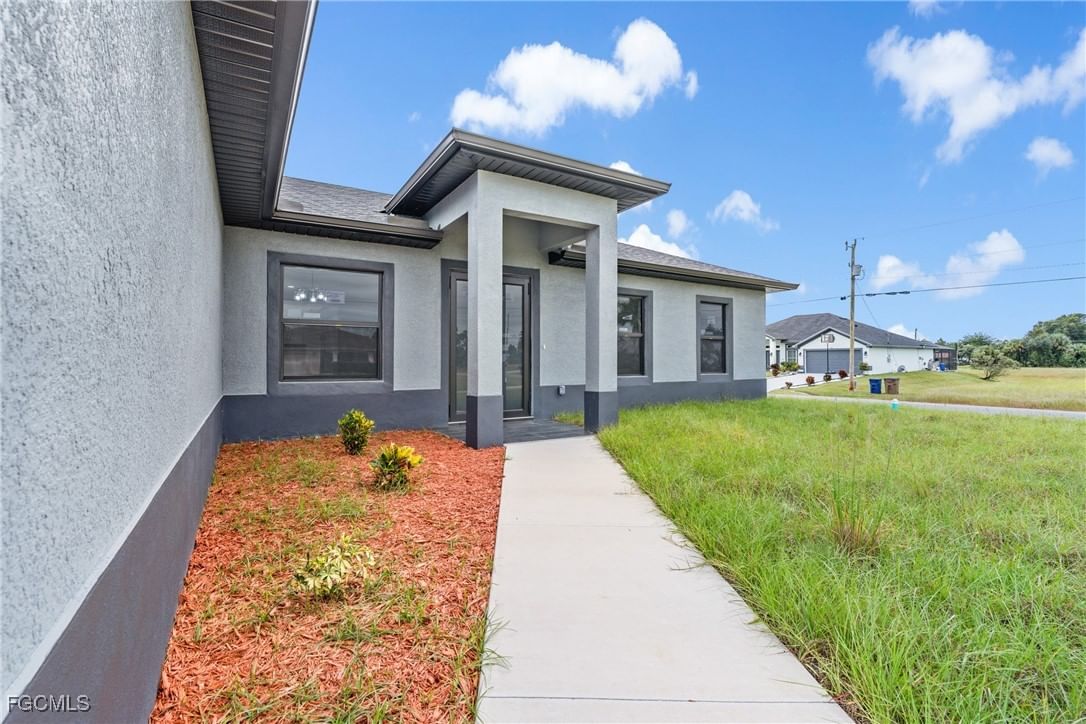 845 Milano Avenue S, Lehigh Acres, FL 33974 photo 5