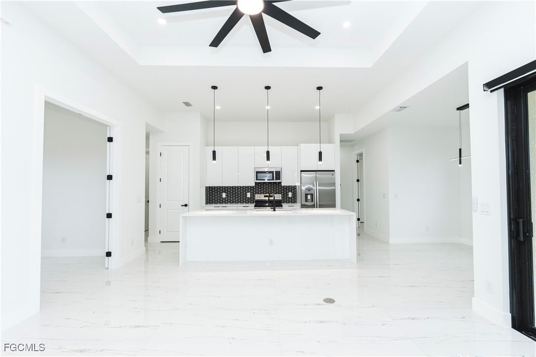 903 NE 23rd Street, Cape Coral, FL 33909 photo 2