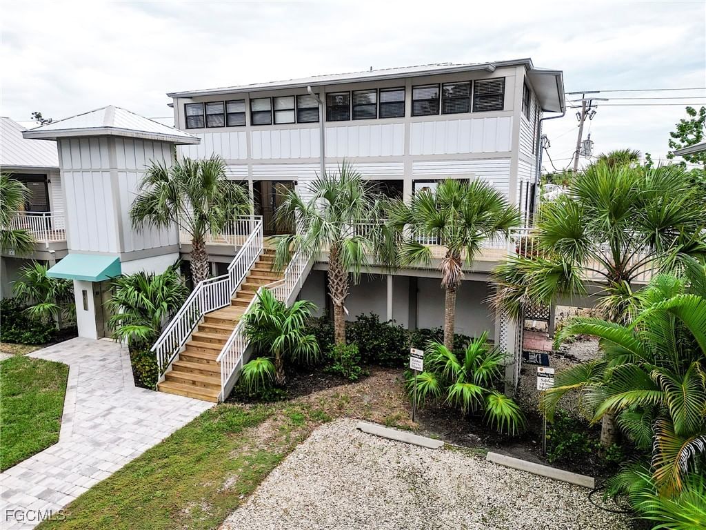 1149 Periwinkle Way #2, Sanibel, FL 33957 photo 2