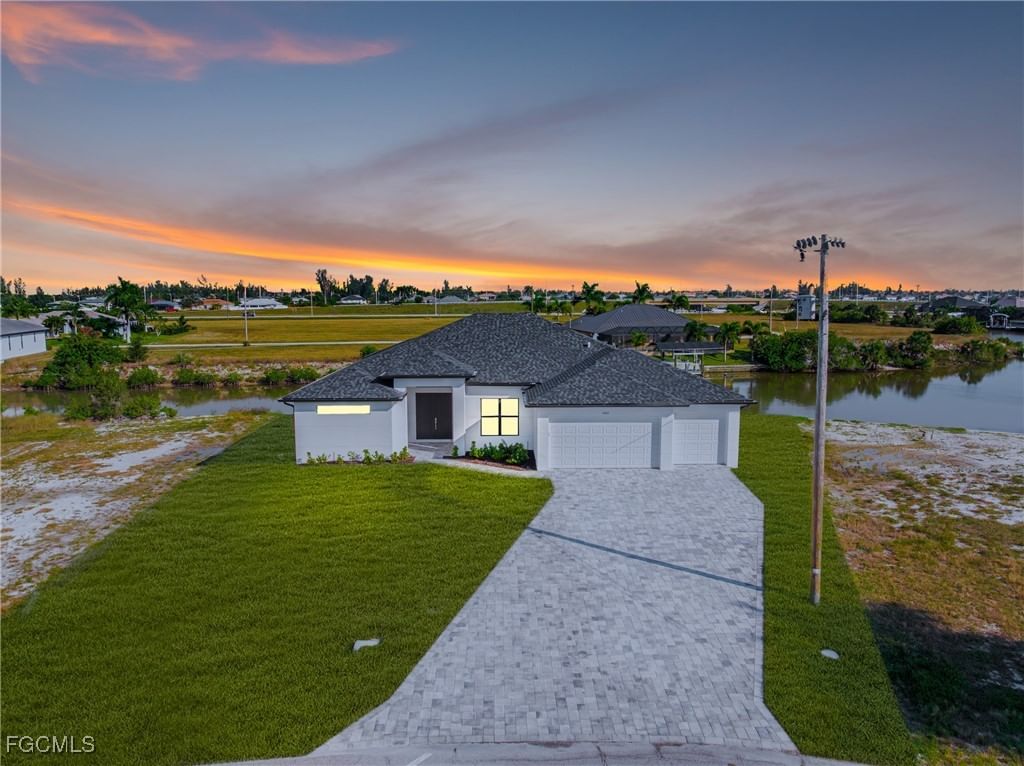 1003 NW 33rd Avenue, Cape Coral, FL 33993 photo 2