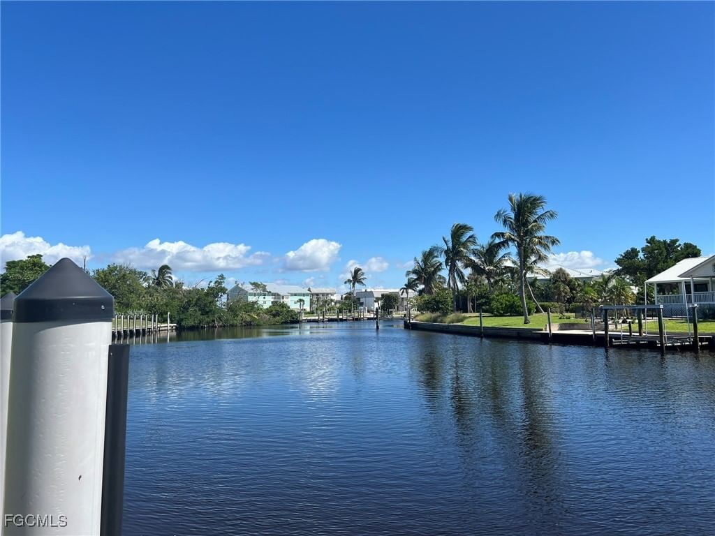 1250 Tennisplace Court #A33, Sanibel, FL 33957 photo 2