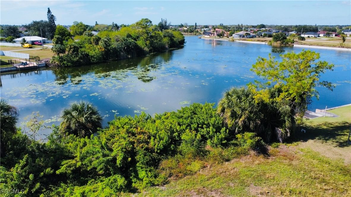 2002 NE 23rd Place, Cape Coral, FL 33909 photo 5