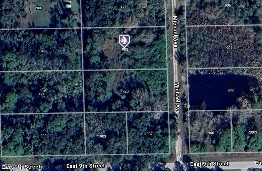 905 Michael Avenue, Lehigh Acres, FL 33936 photo 2