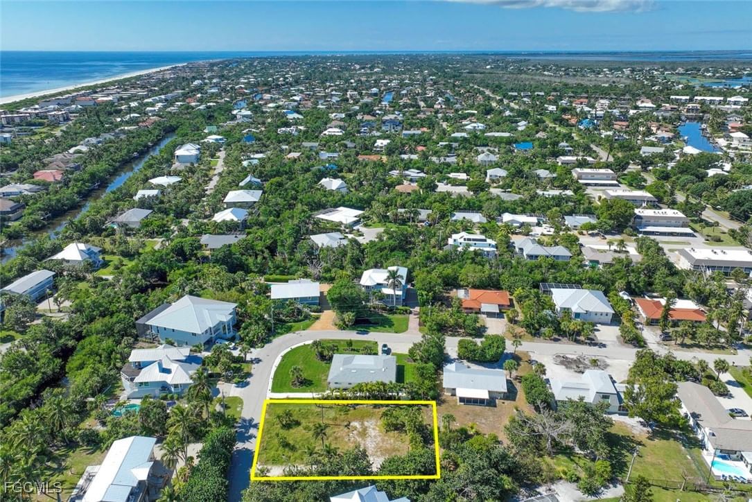 524 Lagoon Drive, Sanibel, FL 33957 photo 3