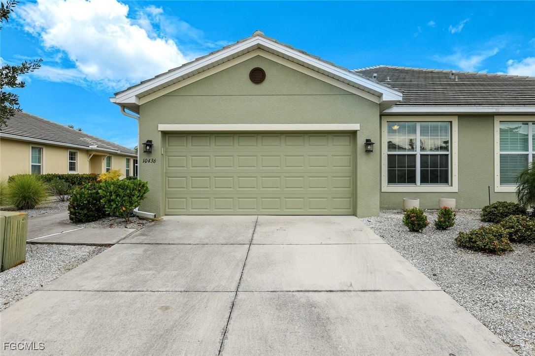 10436 Peso Del Rio Drive, Fort Myers, FL 33908 photo 2