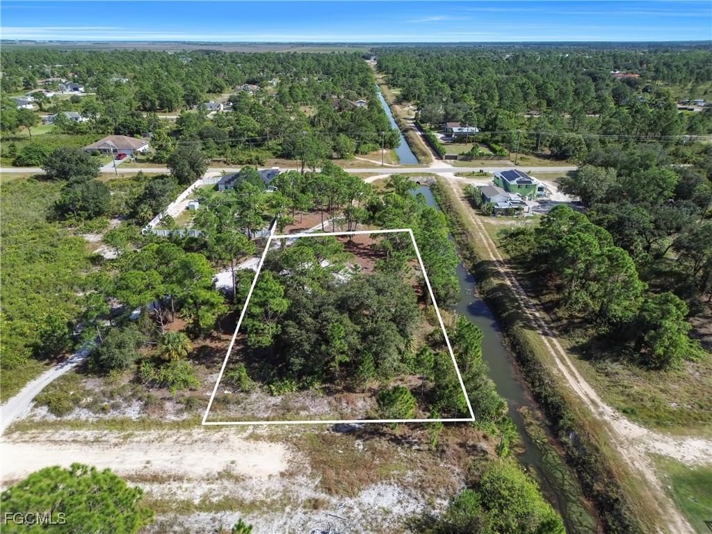 400 Scott Avenue, Lehigh Acres, FL 33972 photo 2