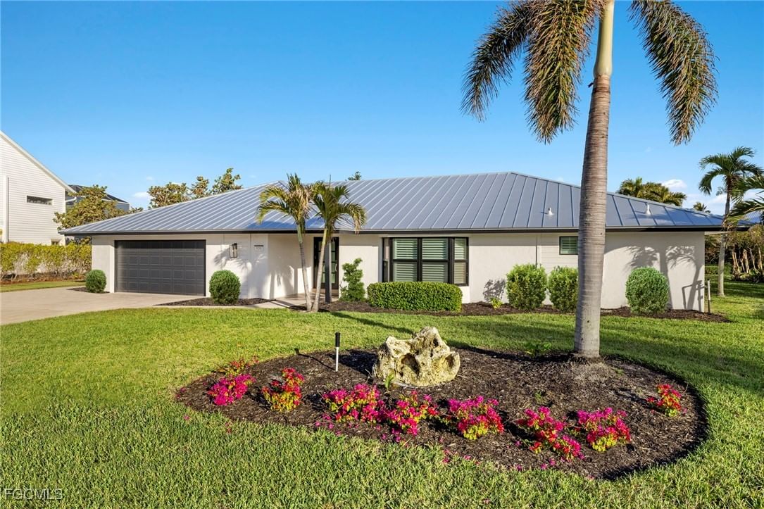 930 Kings Crown Drive, Sanibel, FL 33957 photo 2