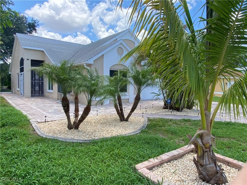 15298 Cricket Lane, Fort Myers, FL 33919 photo 2