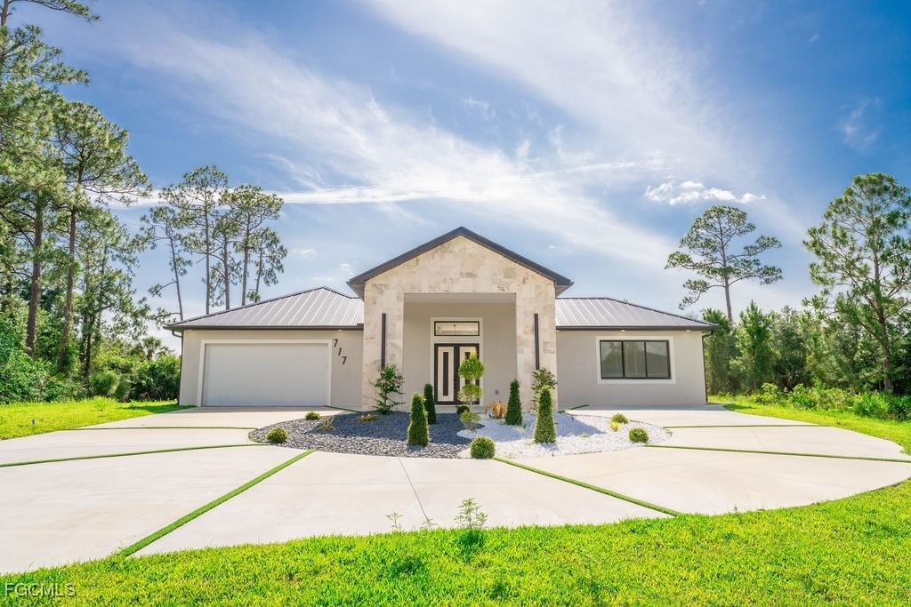 717 Calvin Avenue, Lehigh Acres, FL 33972 photo 5