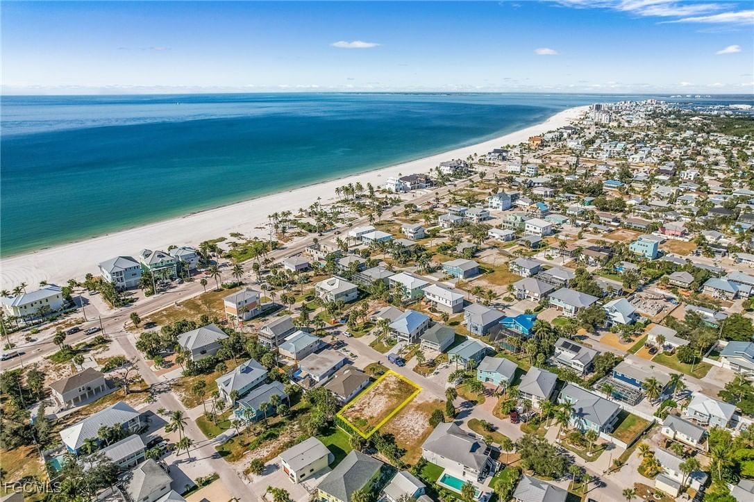 140 Hercules Drive, Fort Myers Beach, FL 33931 photo 3