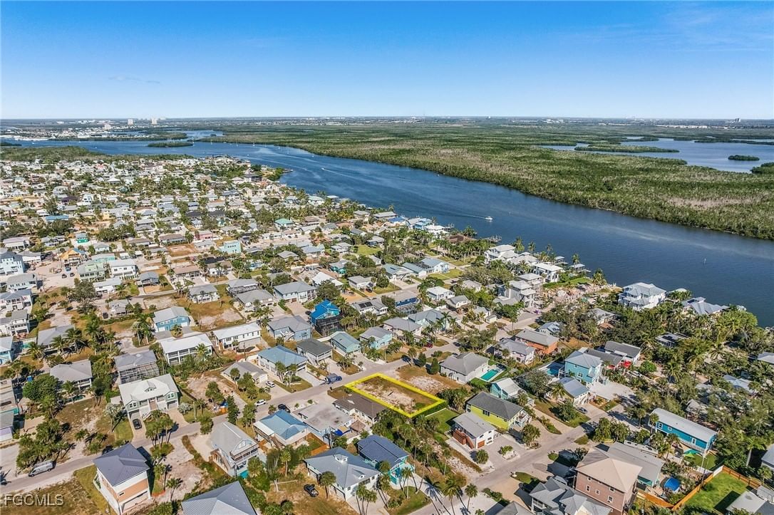 140 Hercules Drive, Fort Myers Beach, FL 33931 photo 4