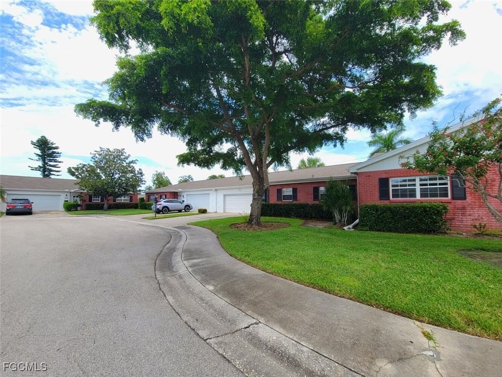 1351 Bunker Way, Fort Myers, FL 33919 photo 4