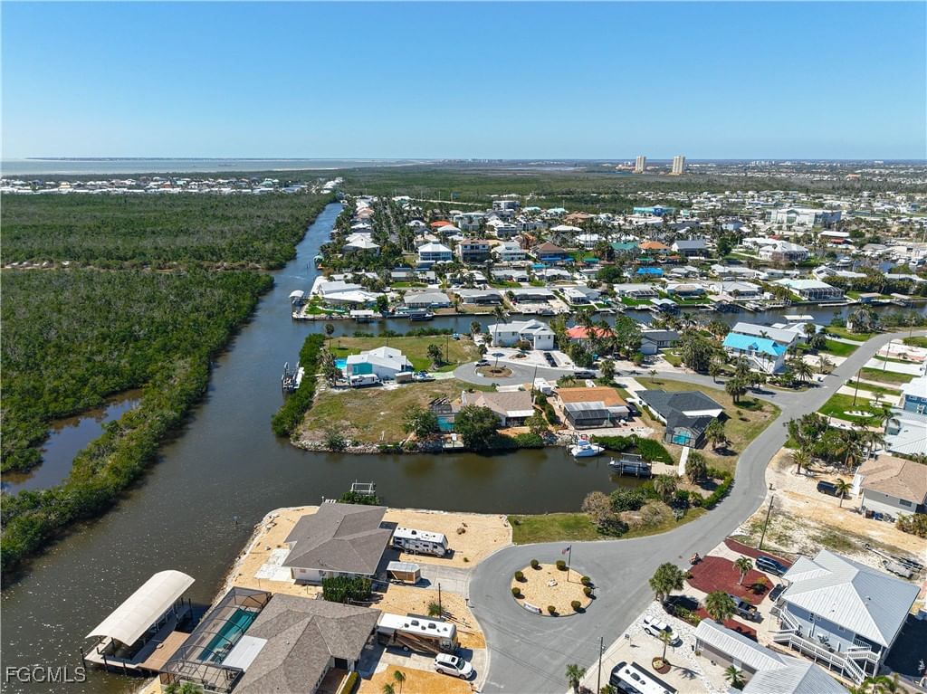 11481 Rebecca Circle, Fort Myers Beach, FL 33931 photo 4