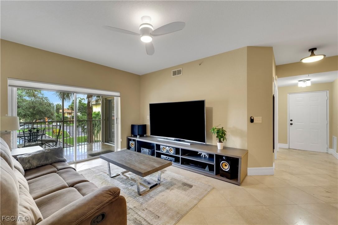 6450 Aragon Way #202, Fort Myers, FL 33966 photo 4