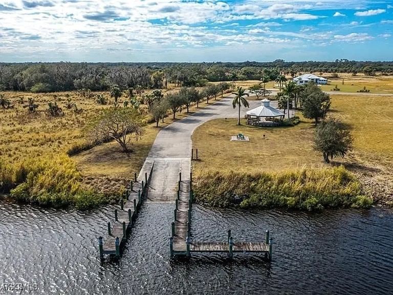 2114 Silk Bay Boulevard, Alva, FL 33920 photo 5