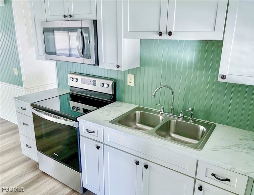 301 Dillard Avenue, Fort Myers, FL 33908 photo 5