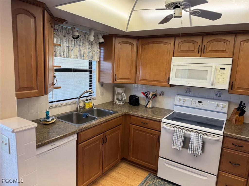 16340 Dublin Circle #204, Fort Myers, FL 33908 photo 4